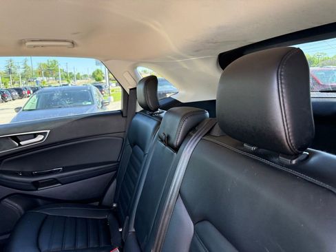 Used 2019 Ford Edge SEL w/ Equipment Group 201A AWD/4WD image 25