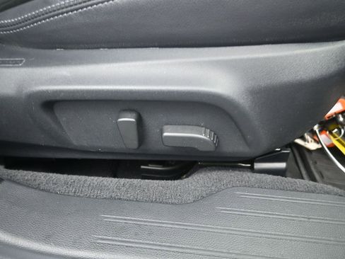 Used 2018 Subaru Outback 2.5i Limited image 17