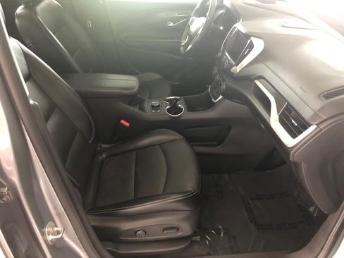 Used 2023 GMC Terrain SLT w/ Infotainment Package II AWD/4WD image 11