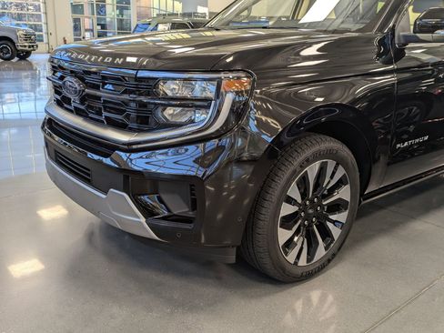 New 2025 Ford Expedition Platinum w/ Platinum Ultimate Package image 8