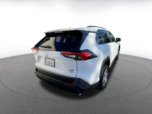 Used 2025 Toyota RAV4 XLE image 21