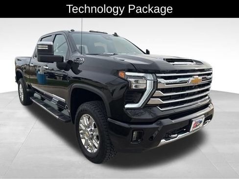 Certified 2024 Chevrolet Silverado 2500 High Country w/ High Country Premium Package image 4