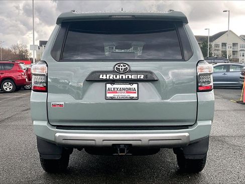 Used 2023 Toyota 4Runner TRD Off-Road Premium image 4