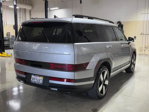 Certified 2025 Hyundai Santa Fe Limited image 7