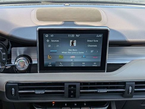 Used 2021 Lincoln Corsair AWD image 19