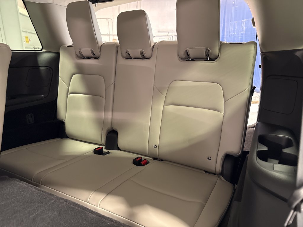 Used 2026 Nissan Pathfinder SL FWD image 43
