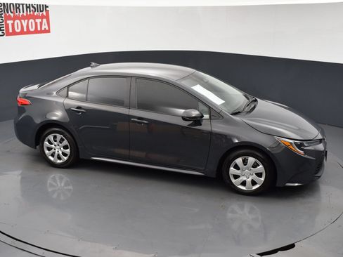 Used 2025 Toyota Corolla LE FWD image 20