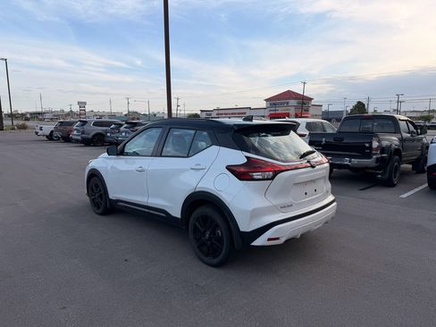 Certified 2023 Nissan Kicks SR w/ SR Premium Package FWD image 4