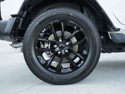 Used 2023 Jeep Wrangler Unlimited Sahara w/ Cold Weather Group image 29