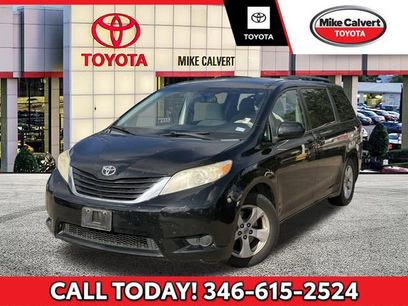 Used 2013 Toyota Sienna LE