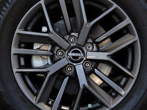 Used 2023 Nissan Rogue S image 10