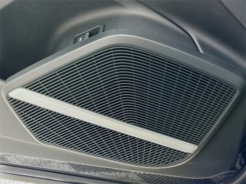 Used 2018 Audi Q5 2.0T Premium Plus w/ Premium Plus Package image 15