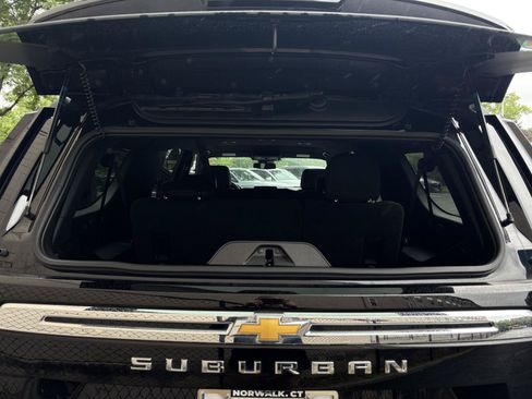 Used 2024 Chevrolet Suburban LT AWD/4WD image 27