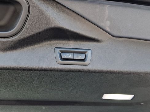 Used 2025 BMW X5 xDrive40i w/ M Sport Package image 29