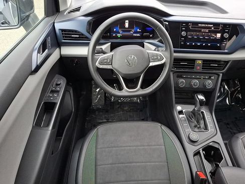 Used 2022 Volkswagen Taos SE AWD/4WD image 19