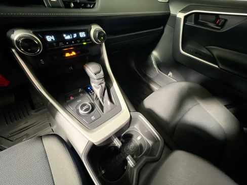 Used 2024 Toyota RAV4 LE image 25