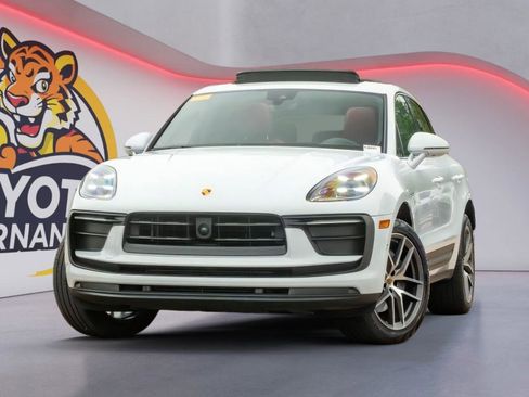 Used 2023 Porsche Macan Turbo AWD/4WD image 1