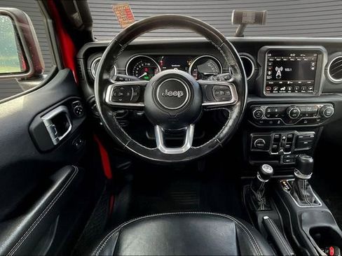 Used 2021 Jeep Wrangler Unlimited Sahara w/ Cold Weather Group AWD/4WD image 8