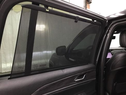 Used 2024 Jeep Grand Cherokee L Limited w/ Luxury Tech Group II image 28