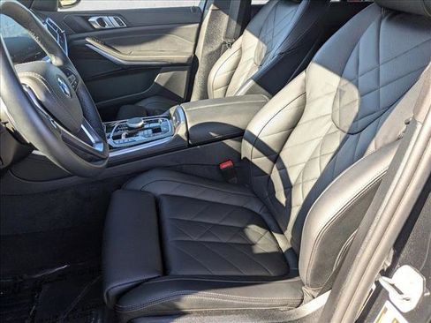 Used 2025 BMW X5 xDrive50e w/ Parking Assistance Package image 15