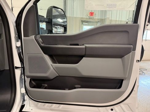 New 2026 Ford F550 2WD Regular Cab Super Duty image 31