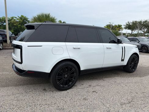 Used 2025 Land Rover Range Rover Long Wheelbase SE AWD/4WD image 4