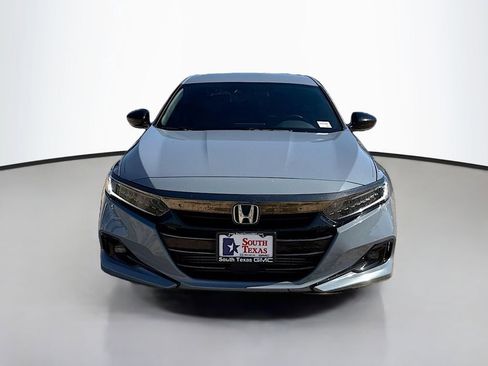 Used 2022 Honda Accord Sport image 2