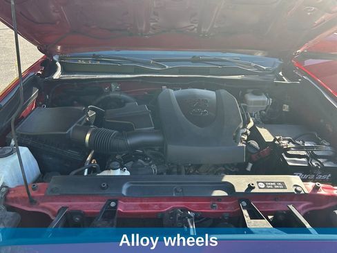 Used 2017 Toyota Tacoma TRD Off-Road AWD/4WD image 27