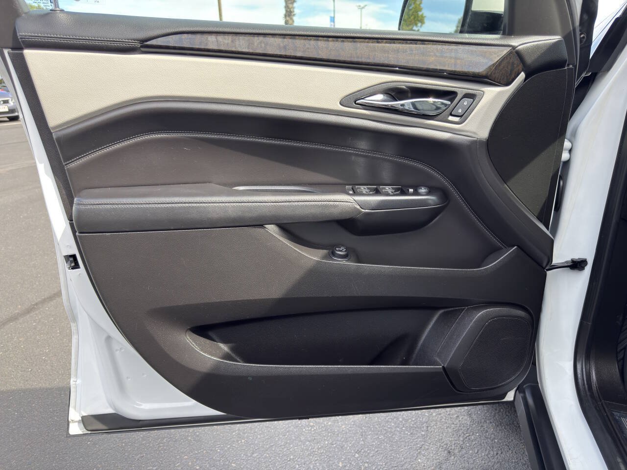 Used 2016 Cadillac SRX Premium w/ Driver Assist Package AWD/4WD image 9