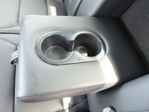 New 2025 Ford F250 Lariat w/ Chrome Package image 15