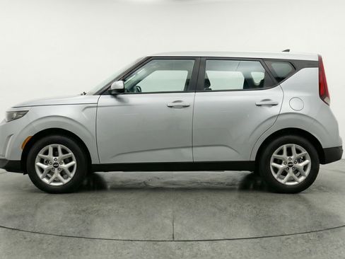 Used 2025 Kia Soul LX w/ LX Technology Package image 5