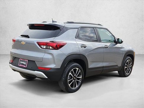New 2026 Chevrolet TrailBlazer LT w/ Convenience Package image 2