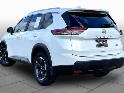 Certified 2024 Nissan Rogue SV w/ SV Premium Package FWD image 11