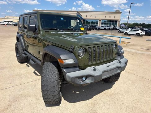 Used 2021 Jeep Wrangler Unlimited Sport AWD/4WD image 16