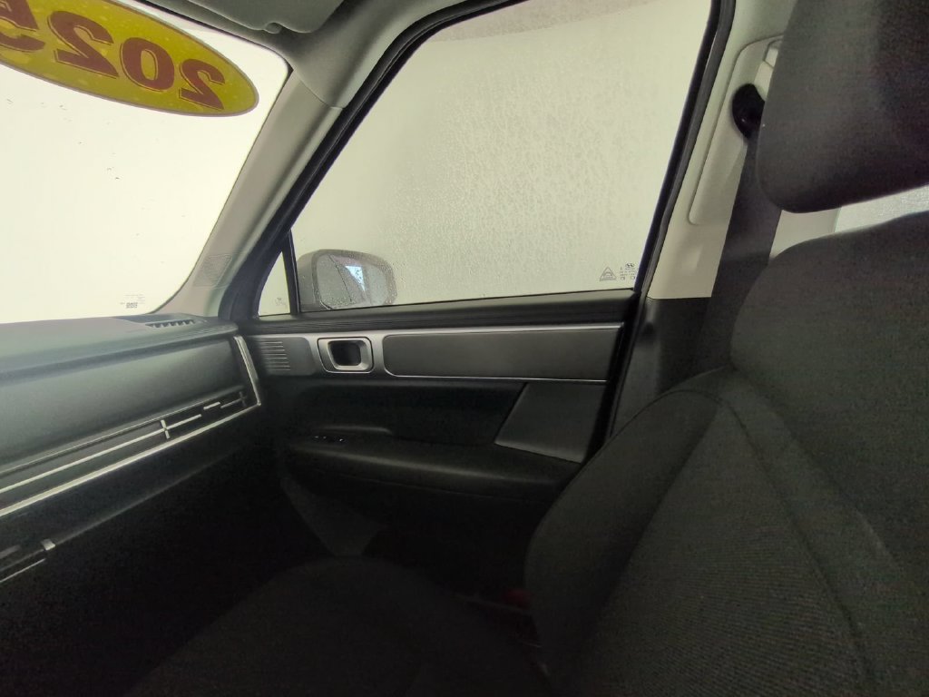 Used 2025 Hyundai Santa Fe SE FWD image 28