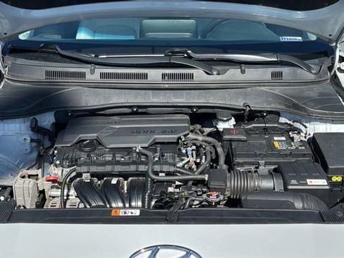 Used 2023 Hyundai Kona SEL AWD/4WD image 17
