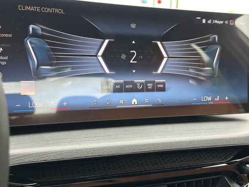 New 2026 BMW 330i Sedan w/ Convenience Package RWD image 23