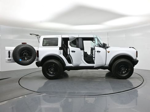New 2026 Ford Bronco Badlands AWD/4WD image 4