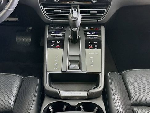 Certified 2023 Porsche Macan GTS AWD/4WD image 16