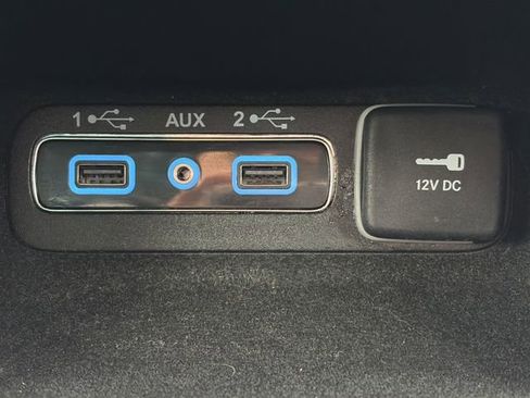 Used 2018 Jeep Grand Cherokee Altitude AWD/4WD image 54
