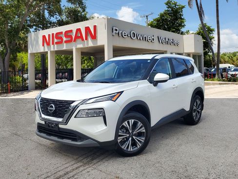 Certified 2023 Nissan Rogue SV image 1