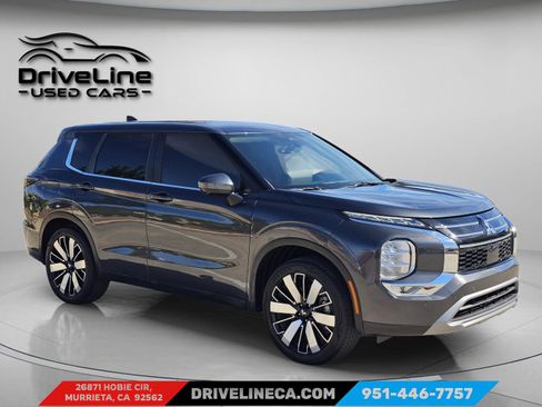 Used 2025 Mitsubishi Outlander SE image 7