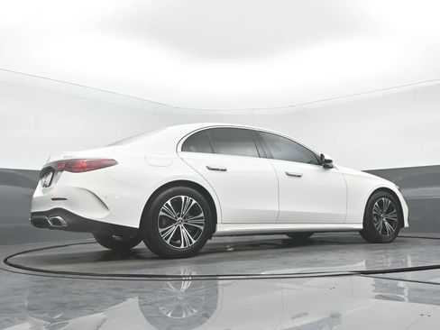 Used 2024 Mercedes-Benz E 350 4MATIC Sedan image 29