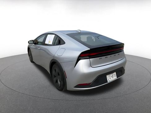 Used 2025 Toyota Prius LE image 12