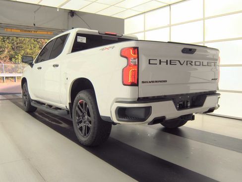 Used 2021 Chevrolet Silverado 1500 RST w/ Redline Edition AWD/4WD image 4