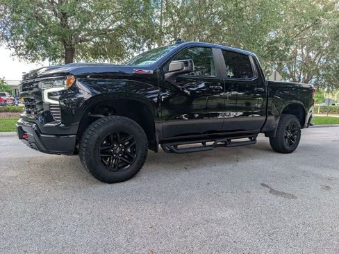 Used 2024 Chevrolet Silverado 1500 LT Trail Boss w/ Convenience Package II AWD/4WD image 3