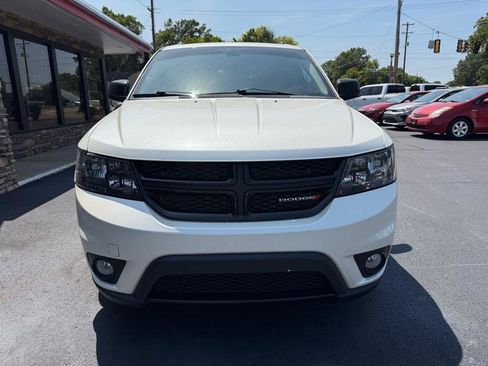 Used 2019 Dodge Journey SE FWD image 7