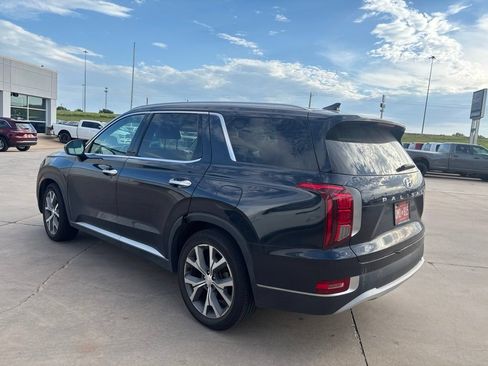 Used 2022 Hyundai Palisade SEL w/ Premium Package FWD image 5