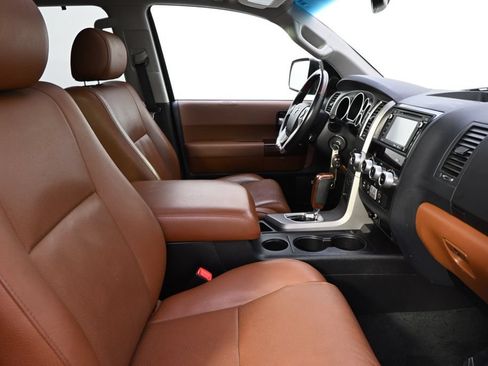 Used 2017 Toyota Sequoia Platinum AWD/4WD image 13