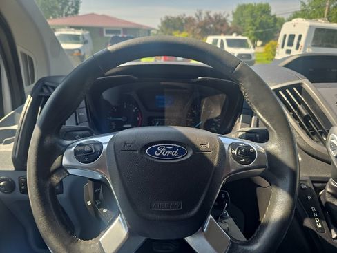 Used 2015 Ford Transit 250 130 Low Roof RWD image 10